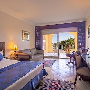 Standard Double or Twin Room Corner Sea View